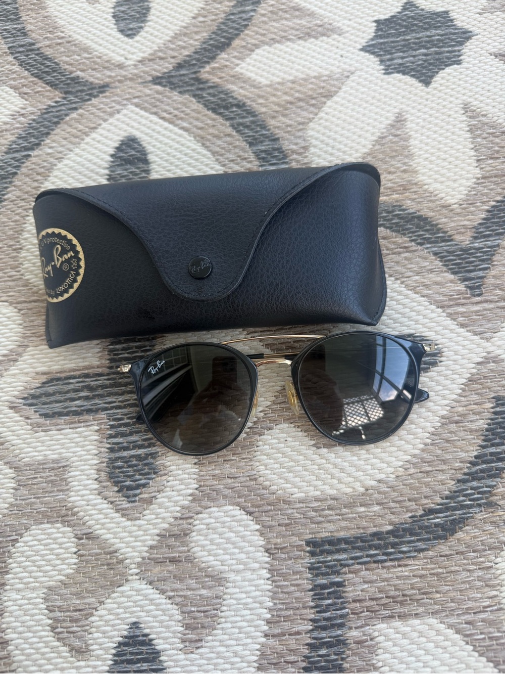 Black & Gold RayBan Sunglasses. Style 3546.